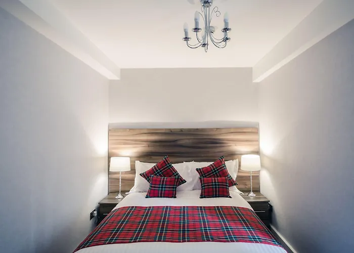 Royal West End Szálloda 3*