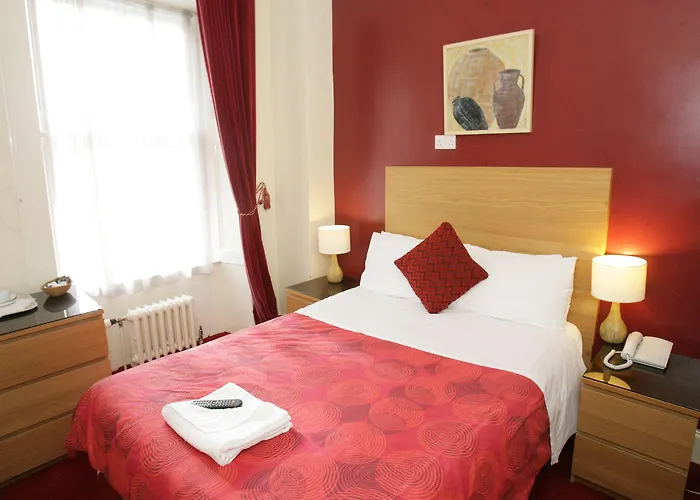 Clifton Szálloda 3*