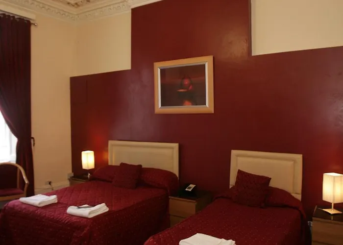 Clifton Szálloda 3*