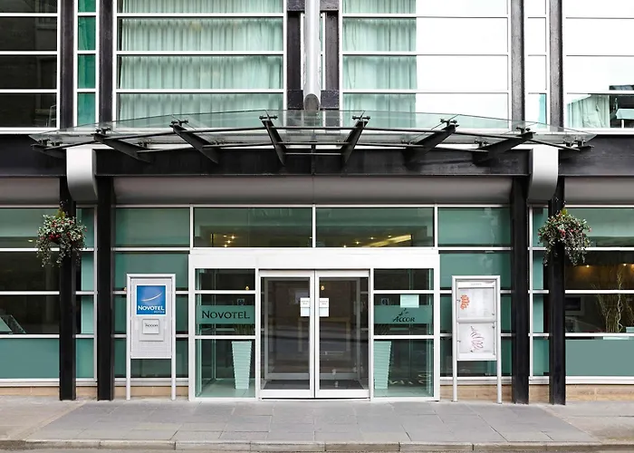 Отель Novotel Centre
