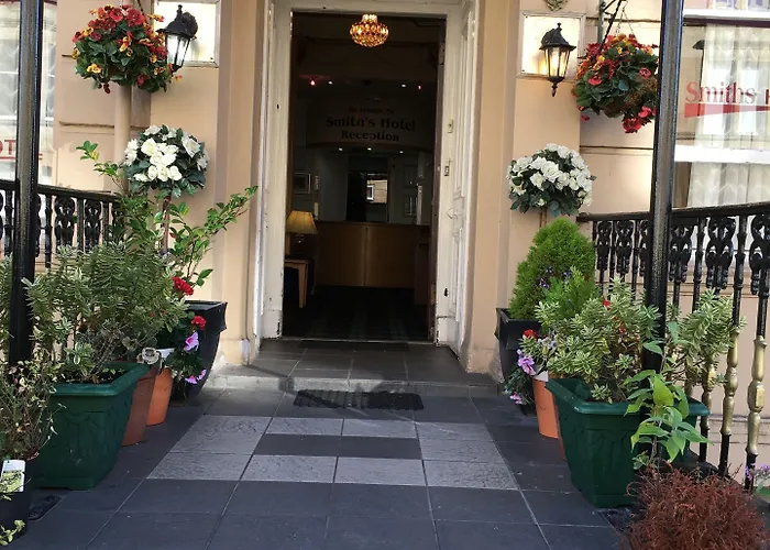 Smiths בית הארחה 3*