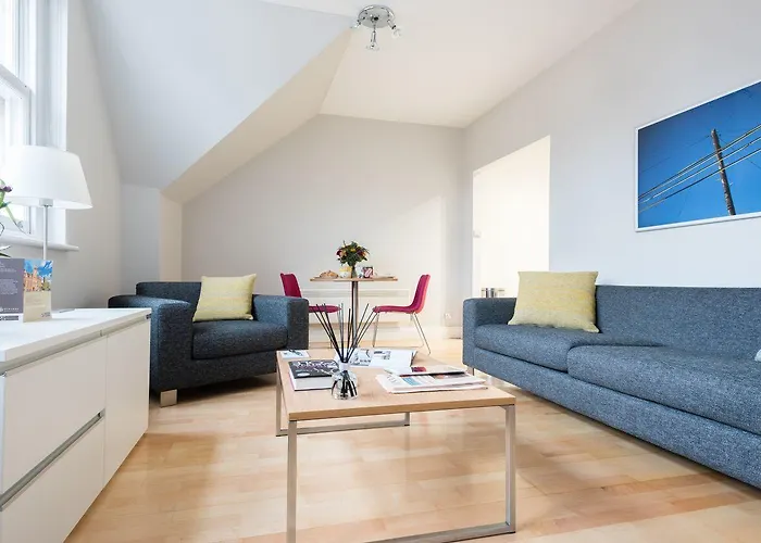 Premier Bath Street *