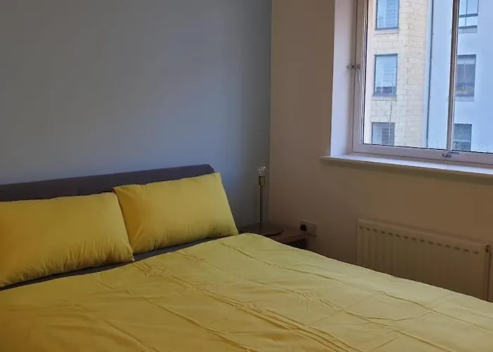 Oatlands Oasis-free Parking-2 Minutes From M74