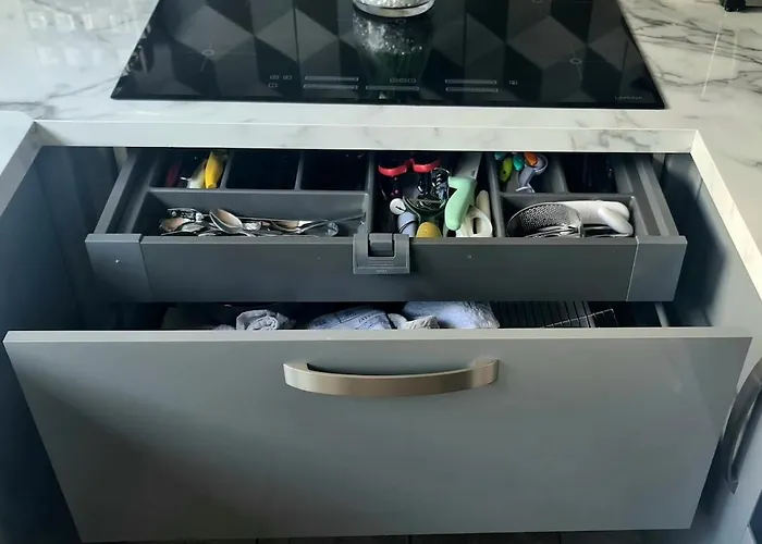 2-bedroom Away From In Glasgows' East End With Free Parking * Глазго