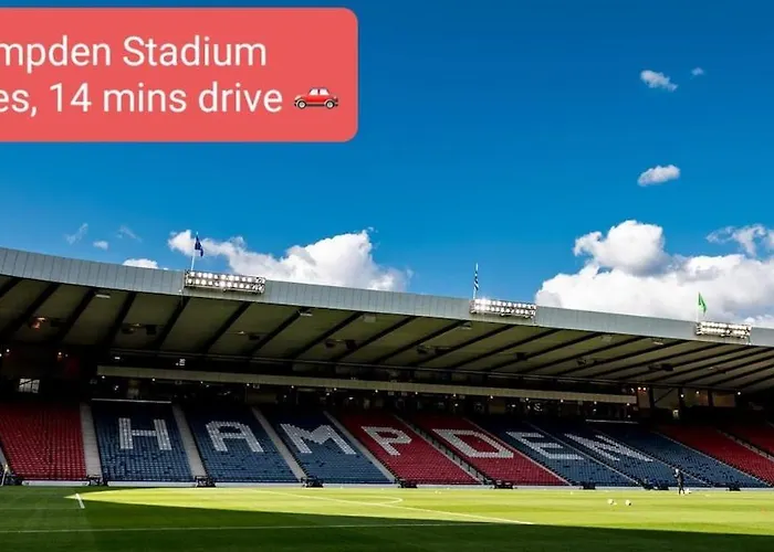 Апартаменты 2-bedroom Away From In Glasgows' East End With Free Parking *