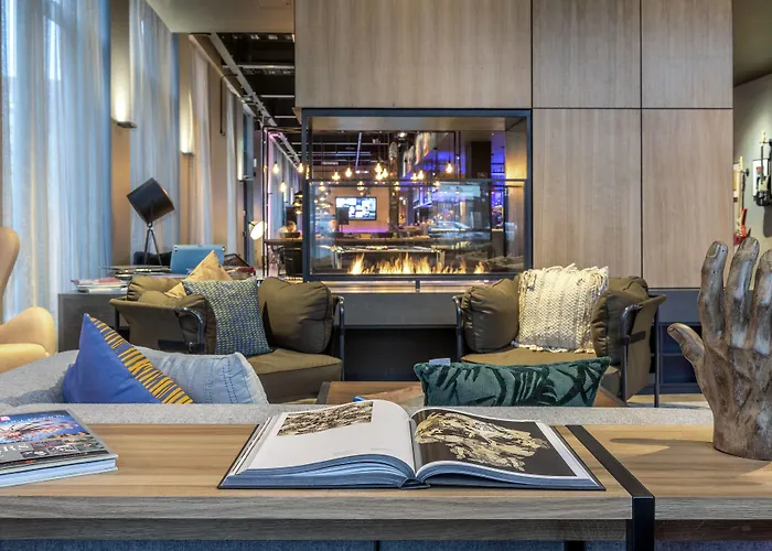 Moxy Merchant Hotel 3*