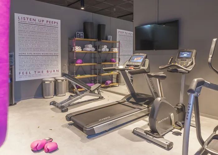 Moxy Merchant Hotel Glasgow