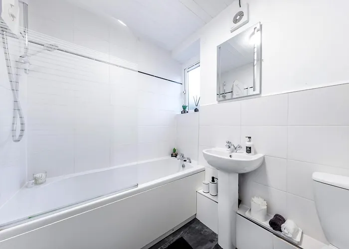 Cosy 3 Bed Flat In Kings Park Apartment Glasgow