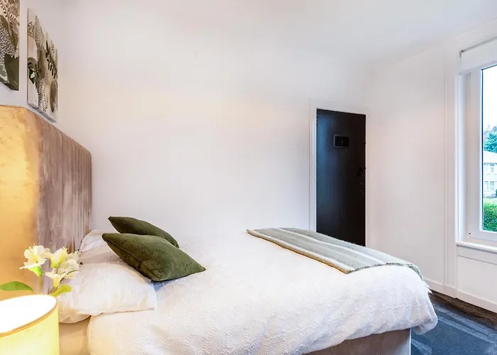 Apartment Cosy 3 Bed Flat In Kings Park Glasgow