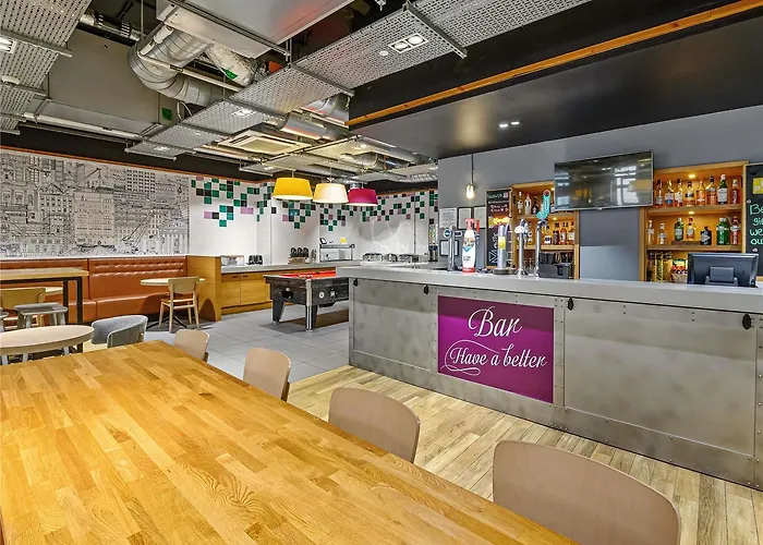 Ibis Styles Centre George Square Hotell 3*