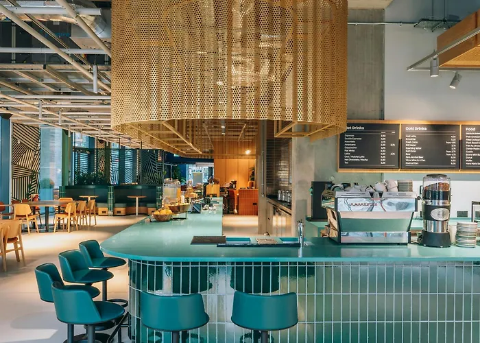 The Social Hub Extended 3*