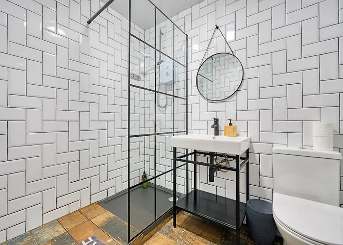 New Slick Finnieston Pad W/ Free Parking Apartman *