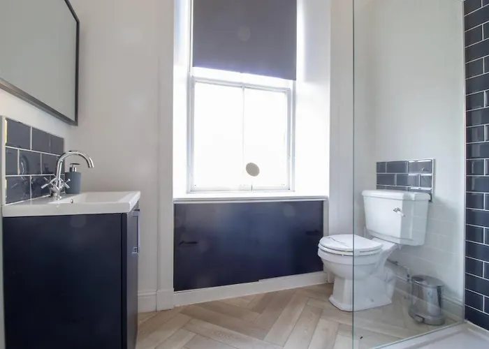 Pass The Keys Victoria Road Queens Park View グラスゴー