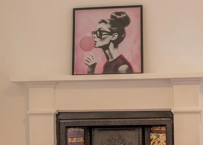 Pass The Keys Victoria Road Queens Park View *