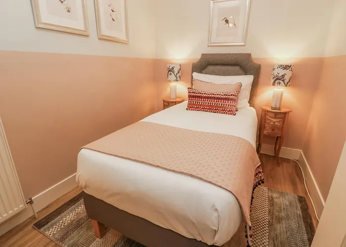 The Coach House - Holmwood *