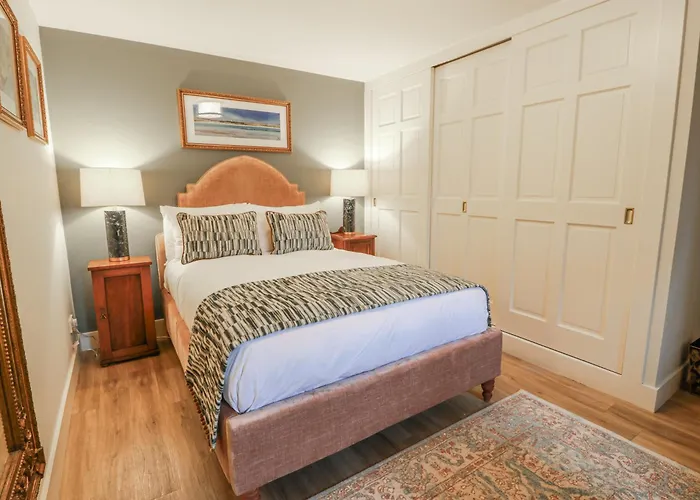 The Coach House - Holmwood Glasgow