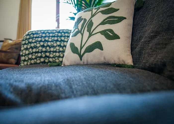 2bed East End Gem With Free Parking Lejlighed