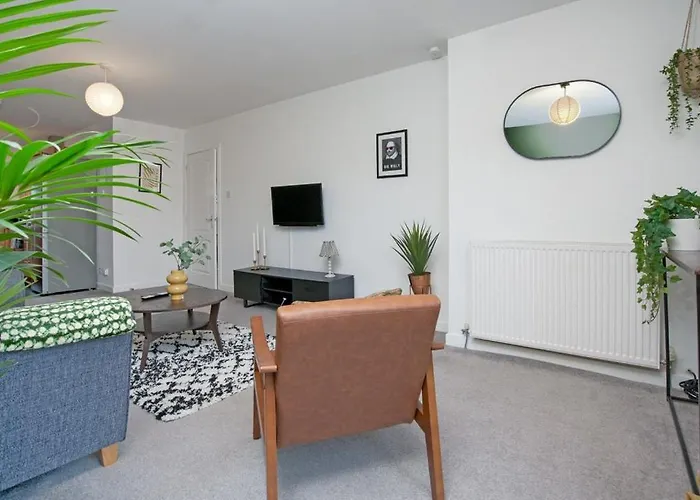 2bed East End Gem With Free Parking *