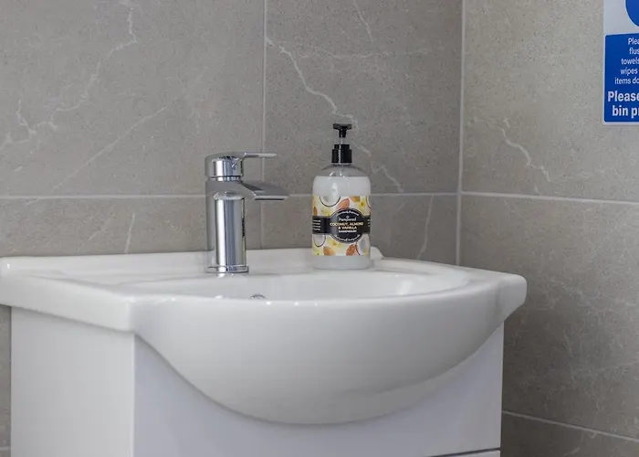 Pinkerton House - 3 Bed Rutherglen Holiday home Glasgow