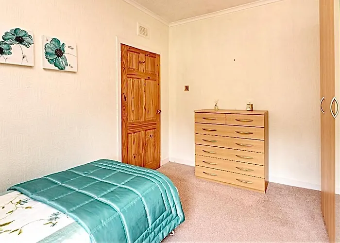 Cosy 2-bed * Glasgow