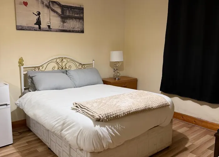 Happy בית אירוח *