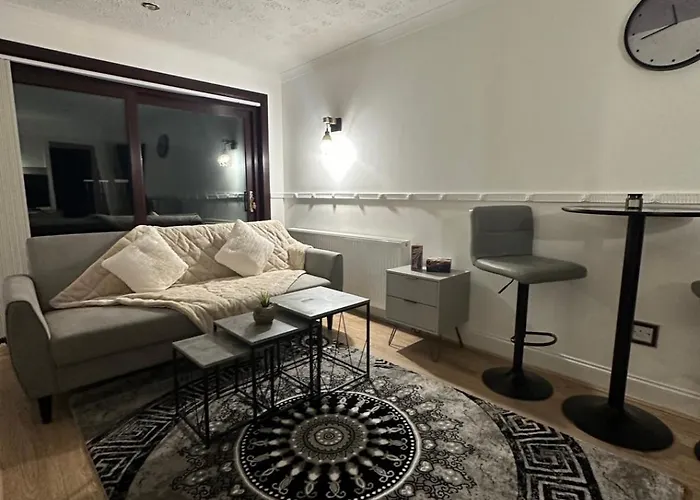 Hydro Secc House 10 Minute Walk *