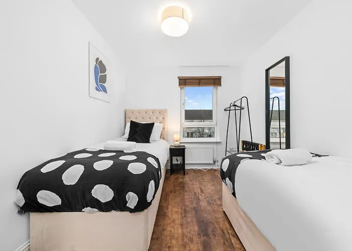 Holiday home Urban Elegance - Spacious 5-bed In