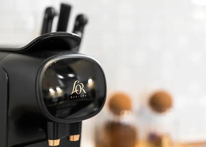 Urban Elegance - Spacious 5-bed In Holiday home Glasgow