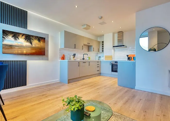 Modern Luxe In Centre