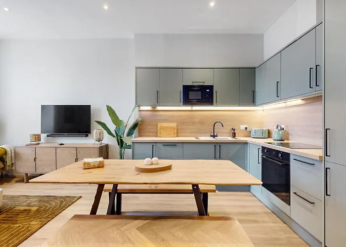 The Sauchie Apartment *