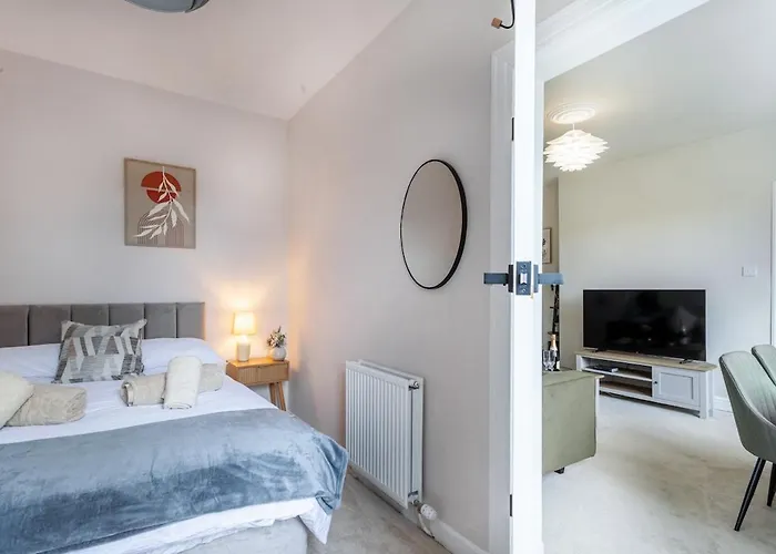 Modern 3 Bedroom In Kings Park * Glasgow