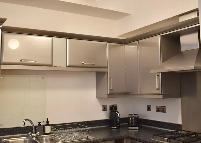 Luxury Historic City-centre Flat & Free Parking *