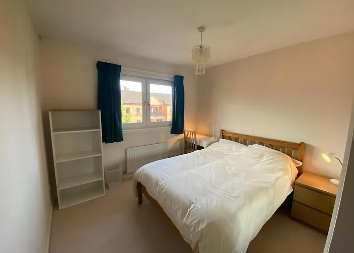 شقة Modern 2 Bedroom Flat With Private Parking