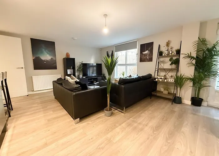 2-bed Flat In East End Glasgow