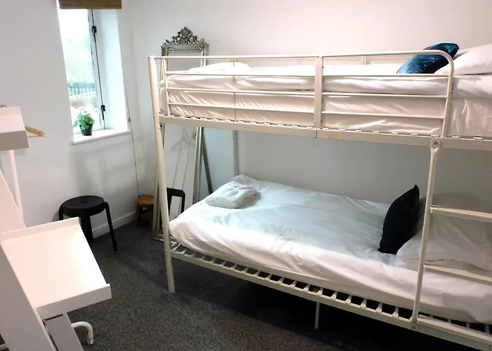 Bright 3 Bed Overlooking The Clyde Sec & Hydro דירה *