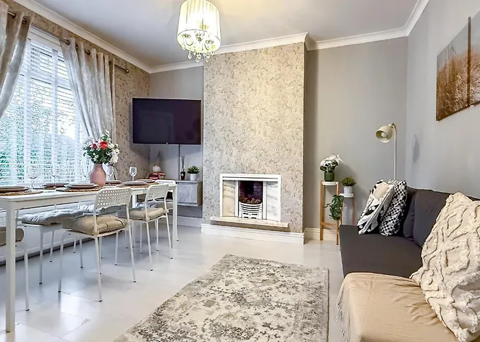 شقة Quite And New House, Commore Drive