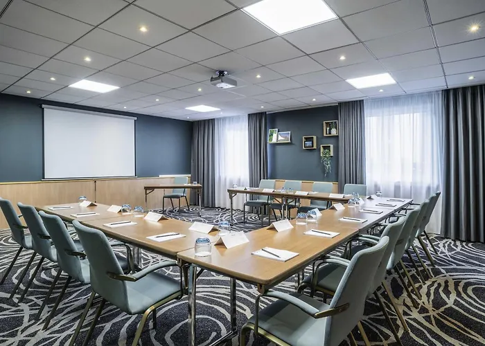 Novotel Centre Hotel 4*