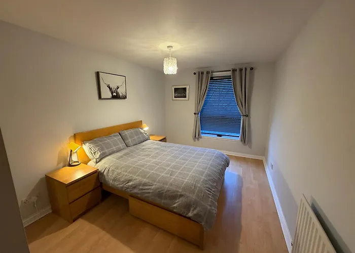 Апартаменты In Heart Of West End- Parking Space- Recent Refurb- Near And Kelvingrove Art Gallery *