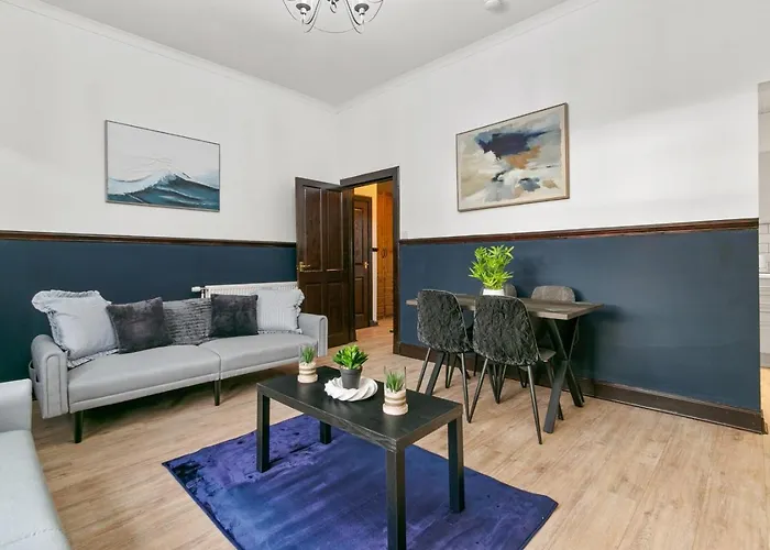 Free Parking - Sleeps 6 - 2 Bedrooms - Great Transport Links Apartamento Glasgow