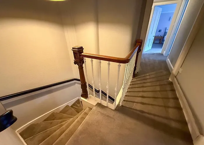 Spacious Three Storey West End - 3 Bedroom Appartamento Glasgow