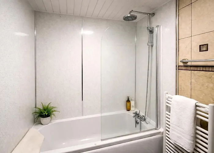 Contractors And Guests Grand 3 Bedroom Free Parking Fully Equipped 公寓 *