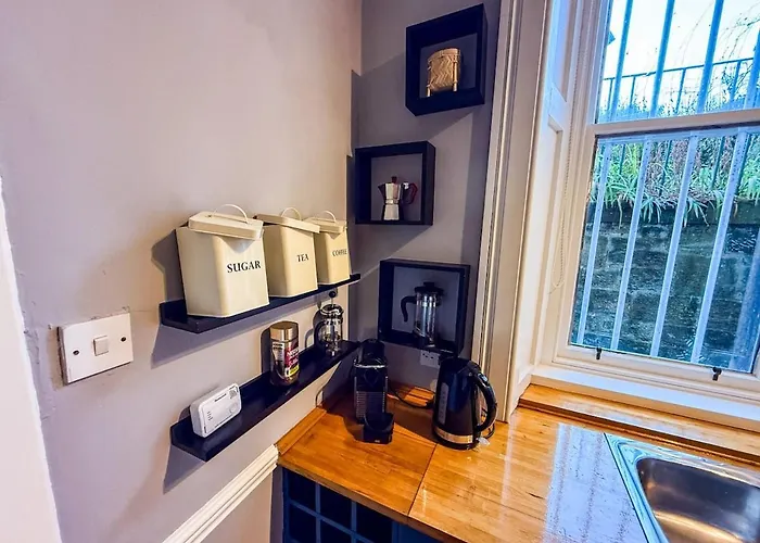 Spacious Three Storey West End - 3 Bedroom Appartamento Glasgow