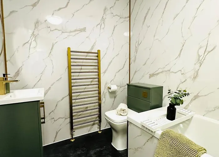 Modern 2 Bedroom Ground Floor Near Centre * 格拉斯哥