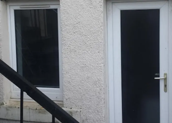 Hampden Garden Flat *