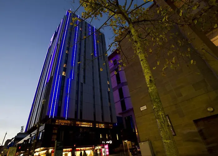 Premier - Buchanan Galleries Отель