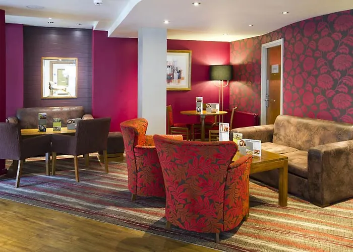 Premier - George Square 3*