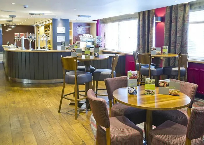 Premier - George Square