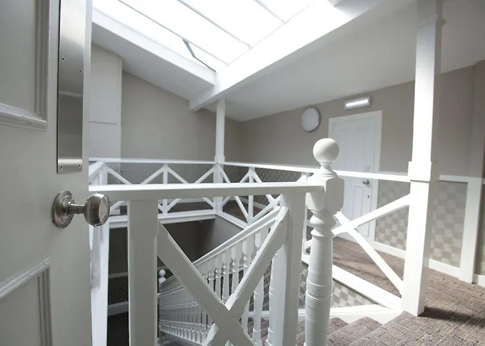 Ambassador Ξενοδοχείο