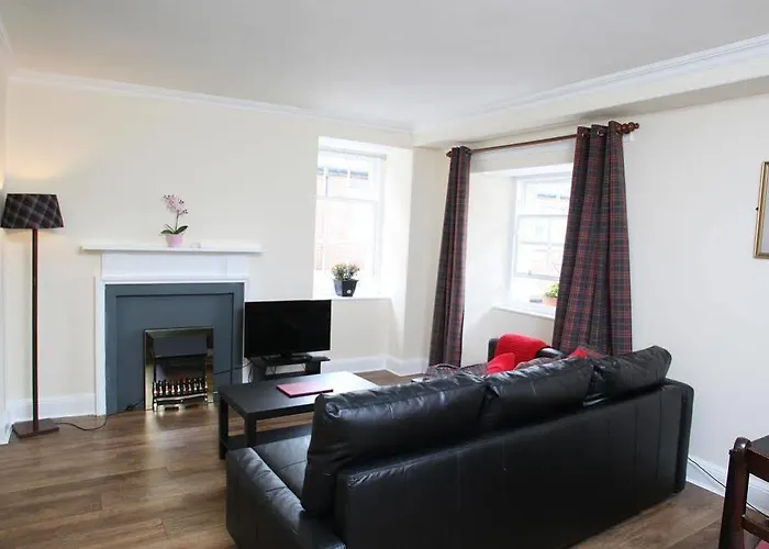 Number 52 Charlotte Street מלון *