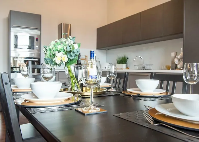 32 Victoria Crescent Road Glasgow